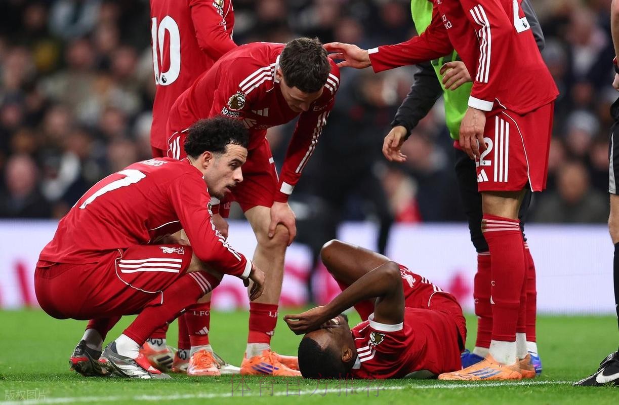 利物浦官方:伊萨克脚踝受伤且腓骨骨折,已经完成手术 利物浦官方:伊萨克脚踝受伤且腓骨骨折,已经完成手术