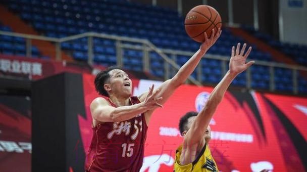 常规赛1月17日:青岛崂山啤酒VS浙江稠州金租 常规赛1月17日:青岛崂山啤酒VS浙江稠州金租